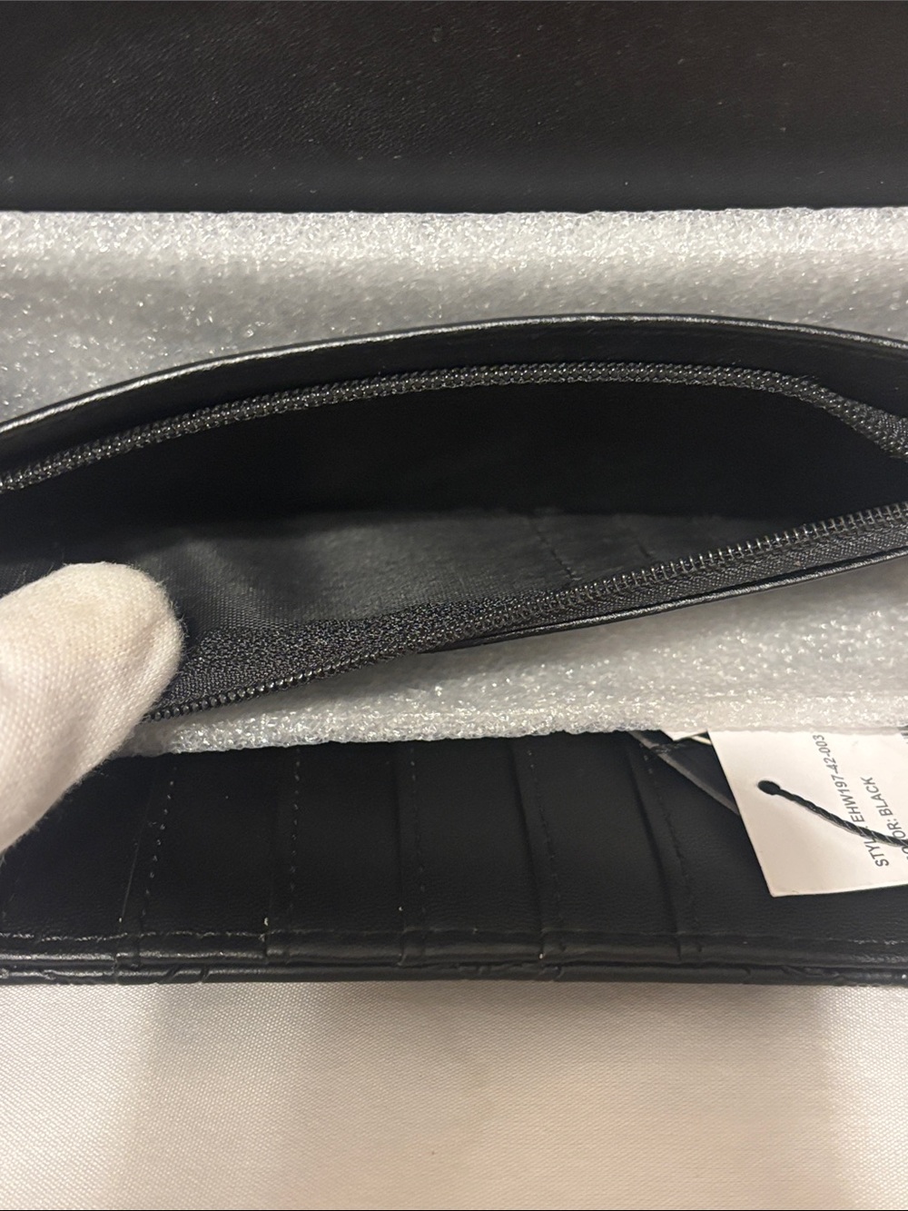 ✨ NWT Ed Hardy Women's Skull & Rose Embossed Flap Wallet Clutch Organizer - ✨ - Picture 7 of 12